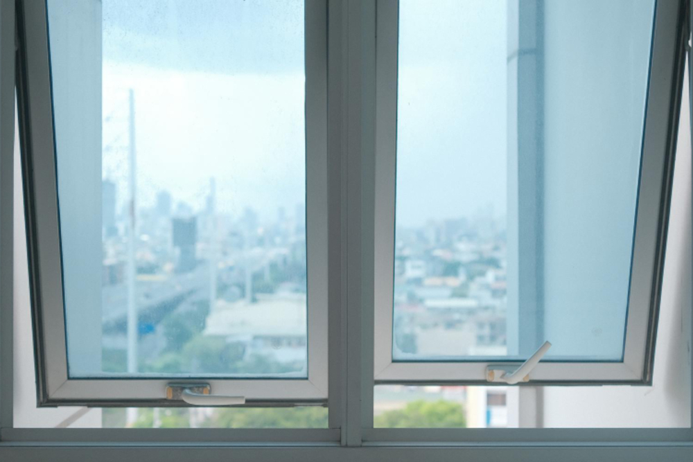 New London Awning Windows